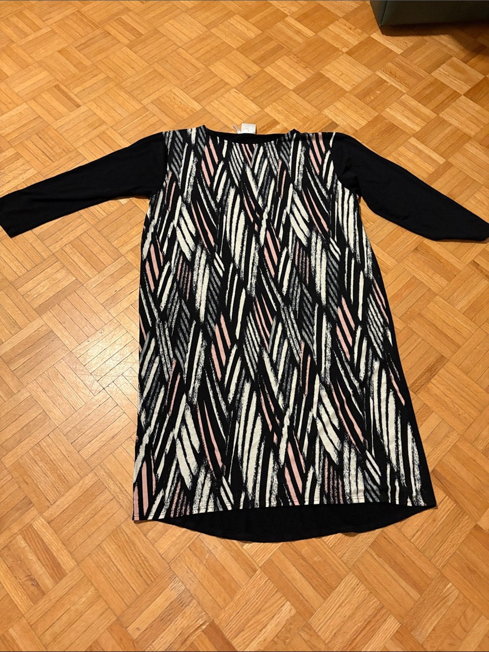 Nanso Women's Black Patterned Shift Dress with Blush Accents